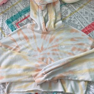 tie dye cropped shirt hoodie
